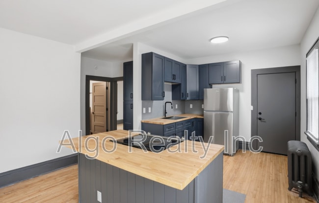 Building Photo - 3433 Portland Ave