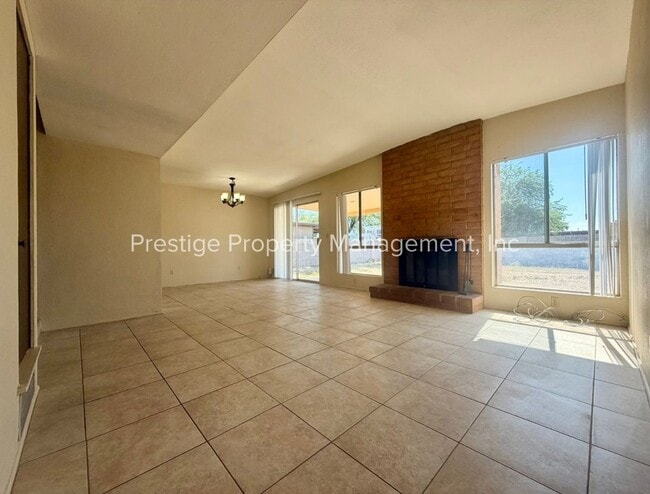 Building Photo - 2618 S Camino Seco