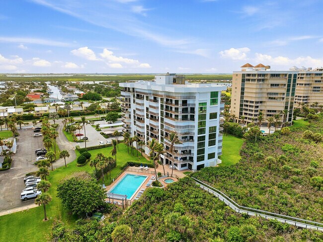 Building Photo - 2800 N Hwy A1A