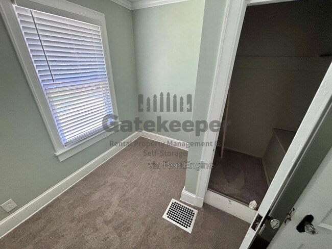 Building Photo - 4787 Hendrix Dr
