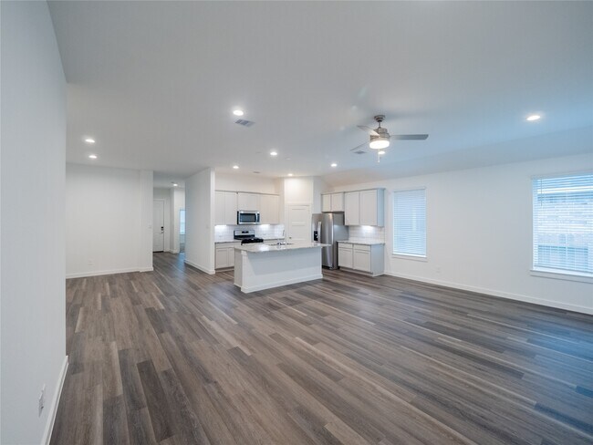 Building Photo - 387 Westlake Terrace Dr