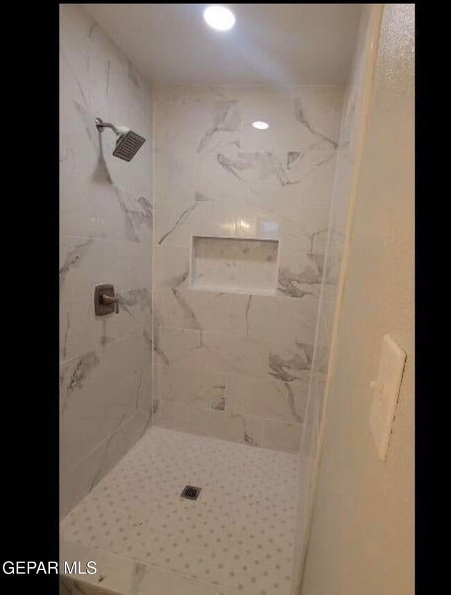 Building Photo - 5217 Danny Dr