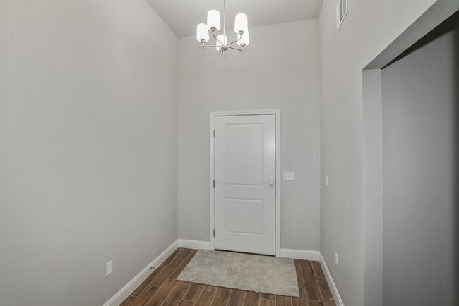 Building Photo - Brand New Large Townhome with Bonus Room!