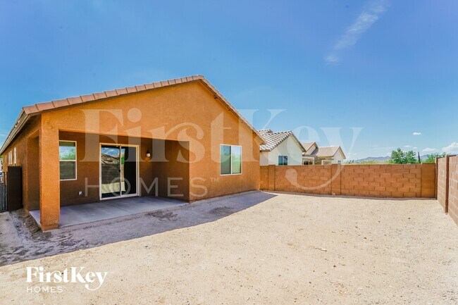 Building Photo - 7875 N Scholes Ave