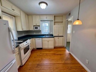 Building Photo - 503 S Pine St