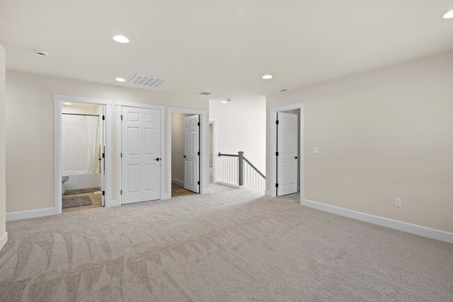 Building Photo - 5613 Farmstead Pl