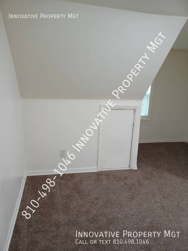 Building Photo - Recently refinished 3 bedroom , 1 bath home!