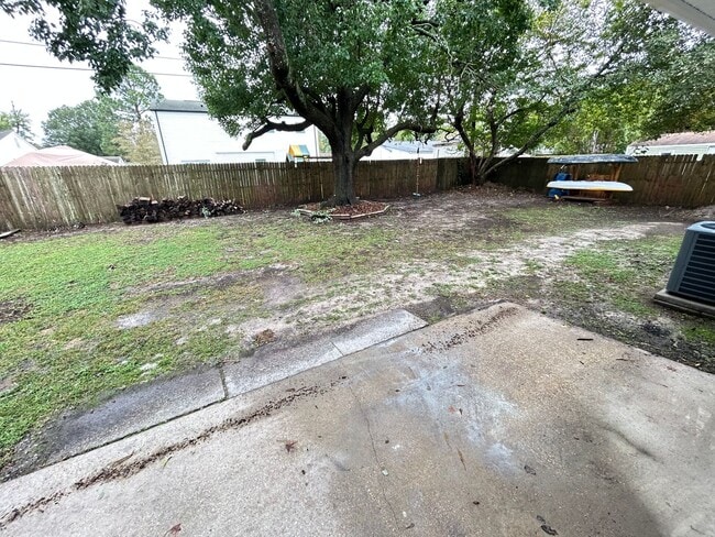 Building Photo - 3061 Ole Towne Ln