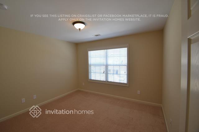 Building Photo - 2530 Freemont St