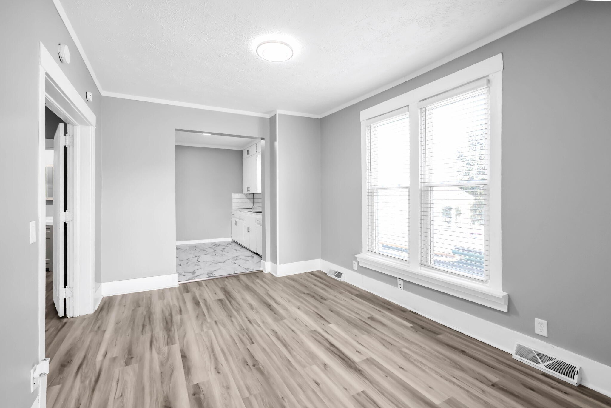 Building Photo - 3860 Dodge St