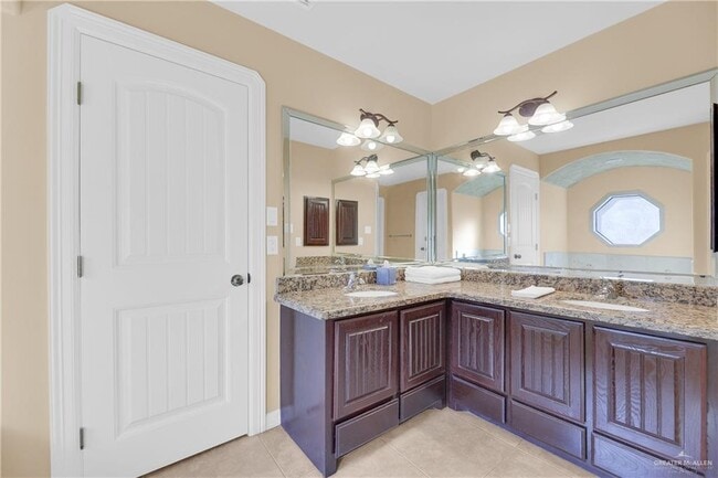 Building Photo - 19 N Dogwood St