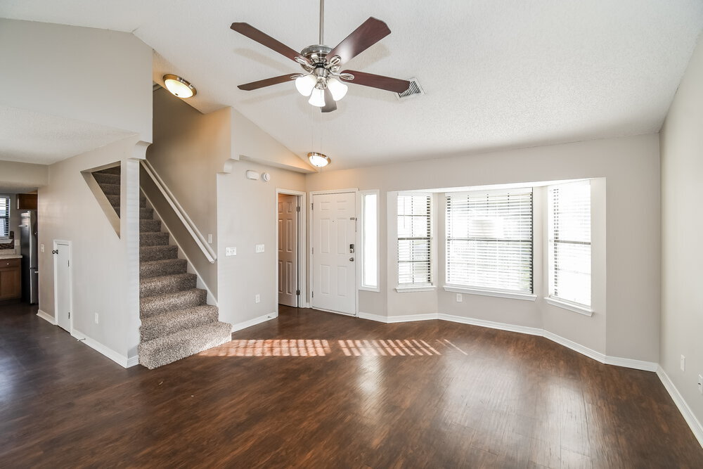 Building Photo - 9727 Villiers Dr S