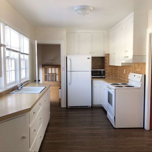 Building Photo - 1702 Dotsero Ave