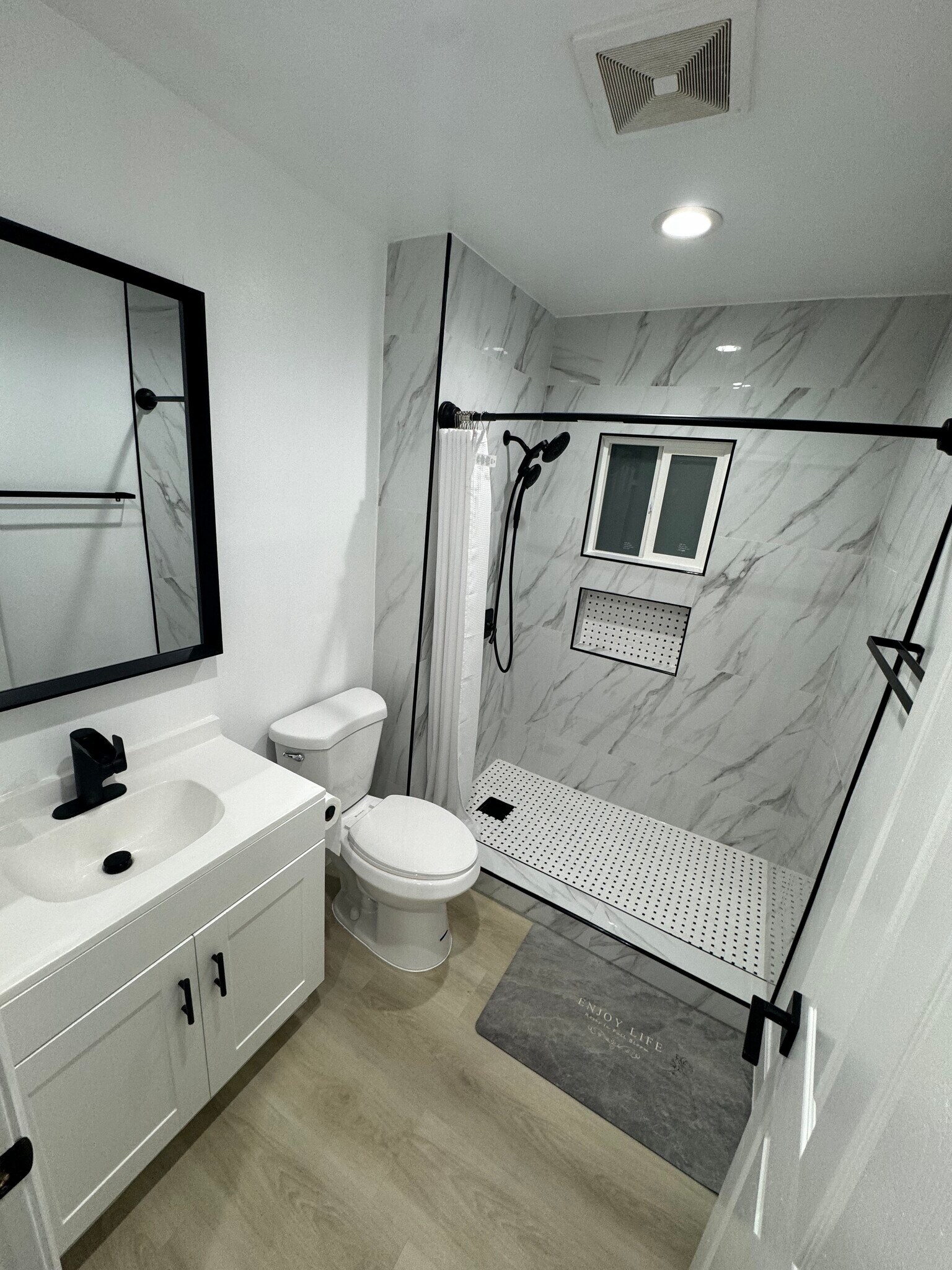 Building Photo - 6476 Orizaba Ave