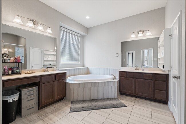 Building Photo - 29518 Sandstone Ledge Ct