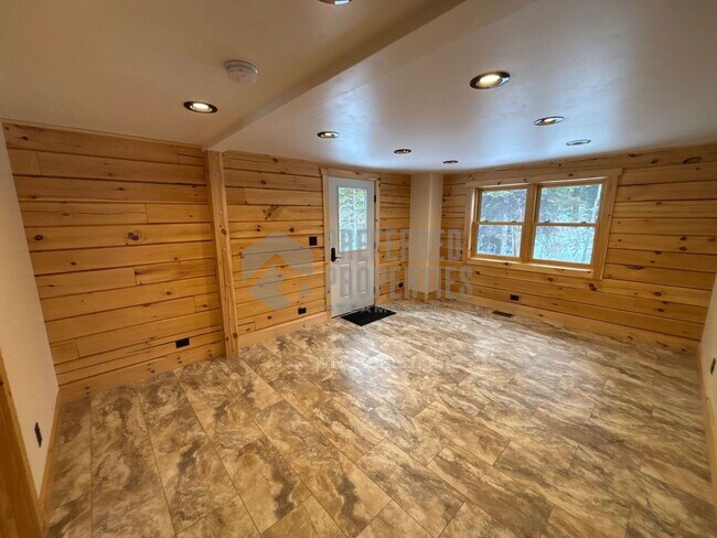 Building Photo - 33181 Wenatchi Trail