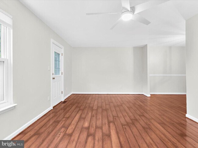 Building Photo - 2499 Vineyard Ln