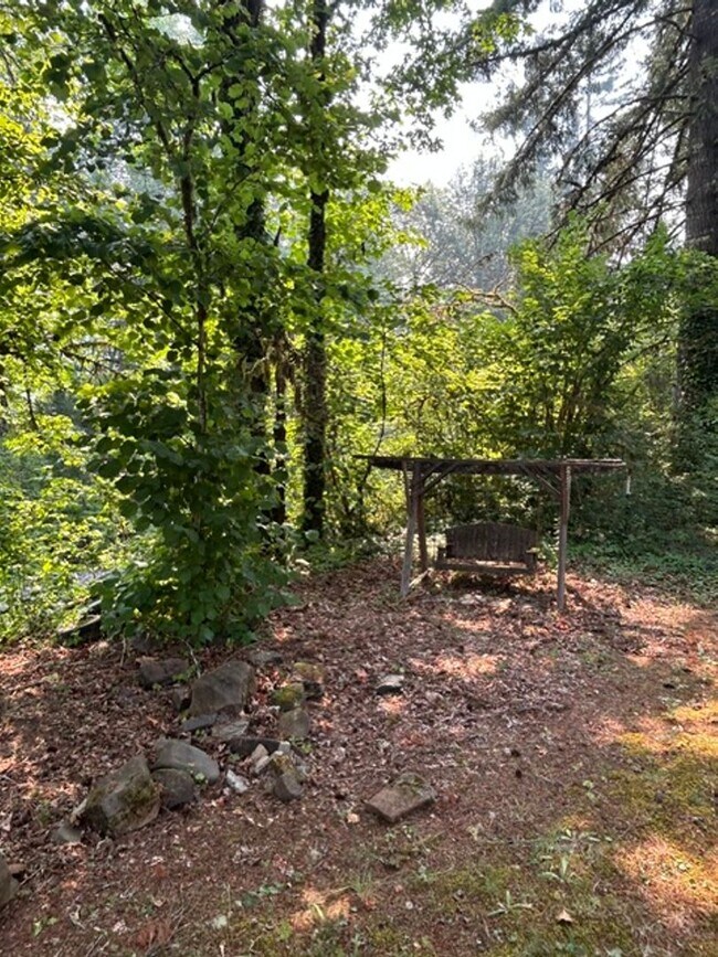 Building Photo - 93089 Marcola Rd
