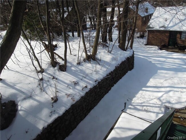 Building Photo - 49 Congers Rd