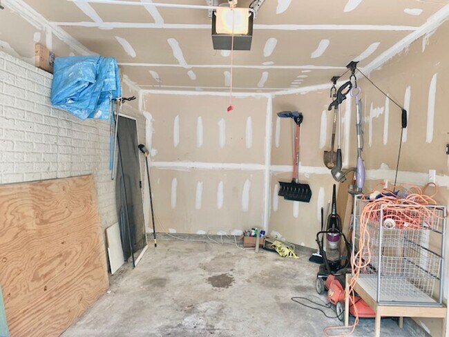 Building Photo - 18122 Truffle Ln