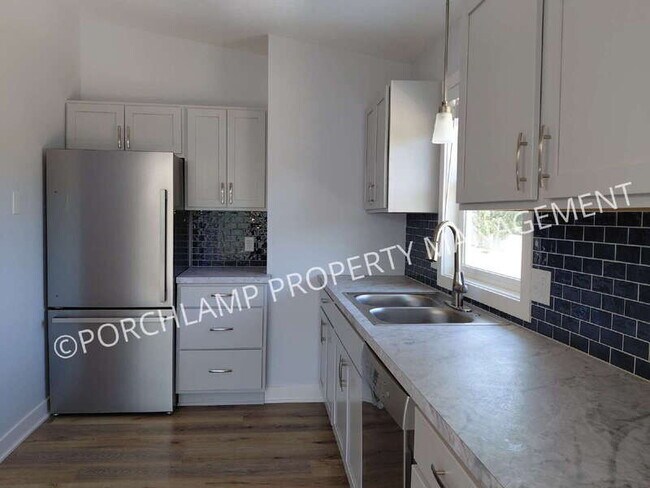 Building Photo - 6779 Pleasantview St NE