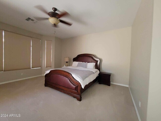 Building Photo - 2461 W Marlin Dr