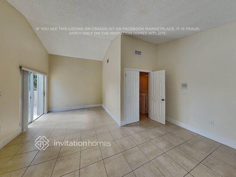 Building Photo - 12354 SW 143rd Ln