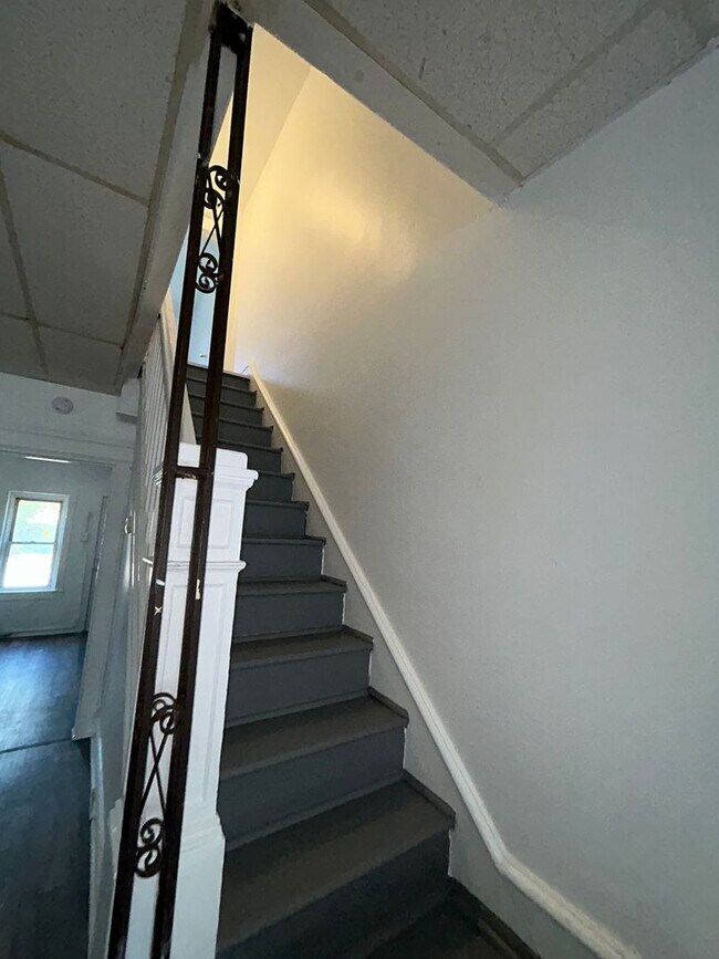 Building Photo - 1243 Dayton St