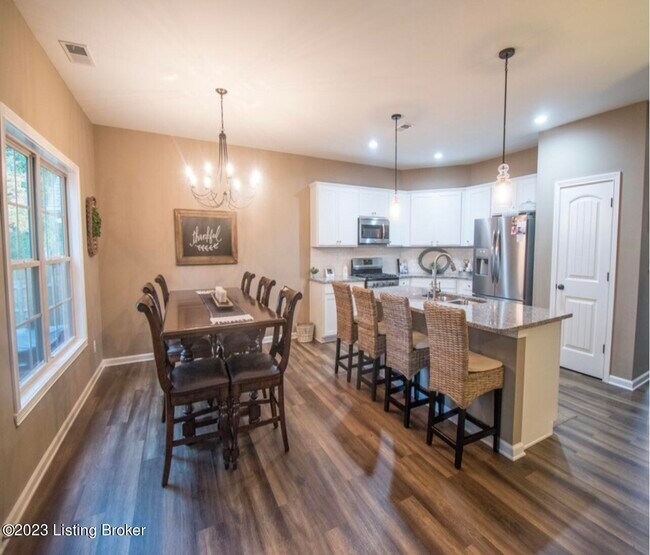 Building Photo - 1886 Carabiner Way