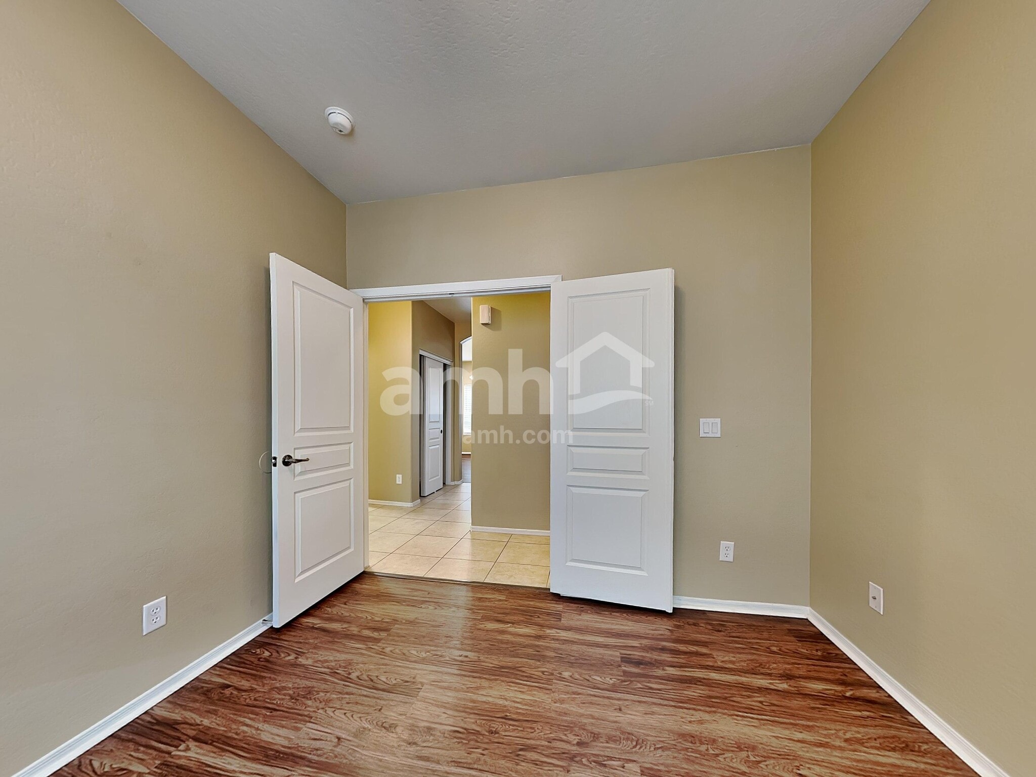 Building Photo - 11709 W Jefferson St