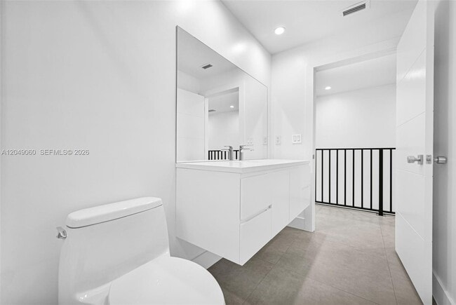 Building Photo - 8871 SW 28th St