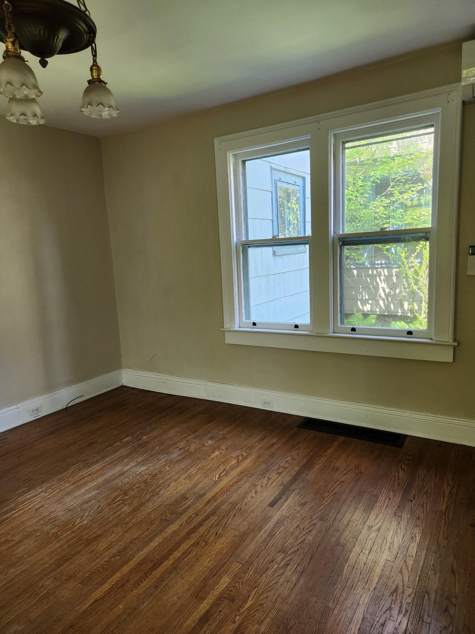 Building Photo - 45 Park St