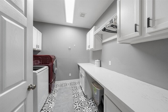 Building Photo - 718 S Diamondhead Blvd