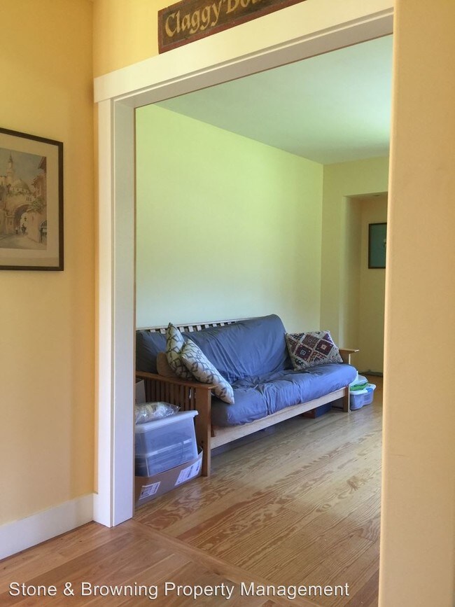 Building Photo - 201 Taylor Rd