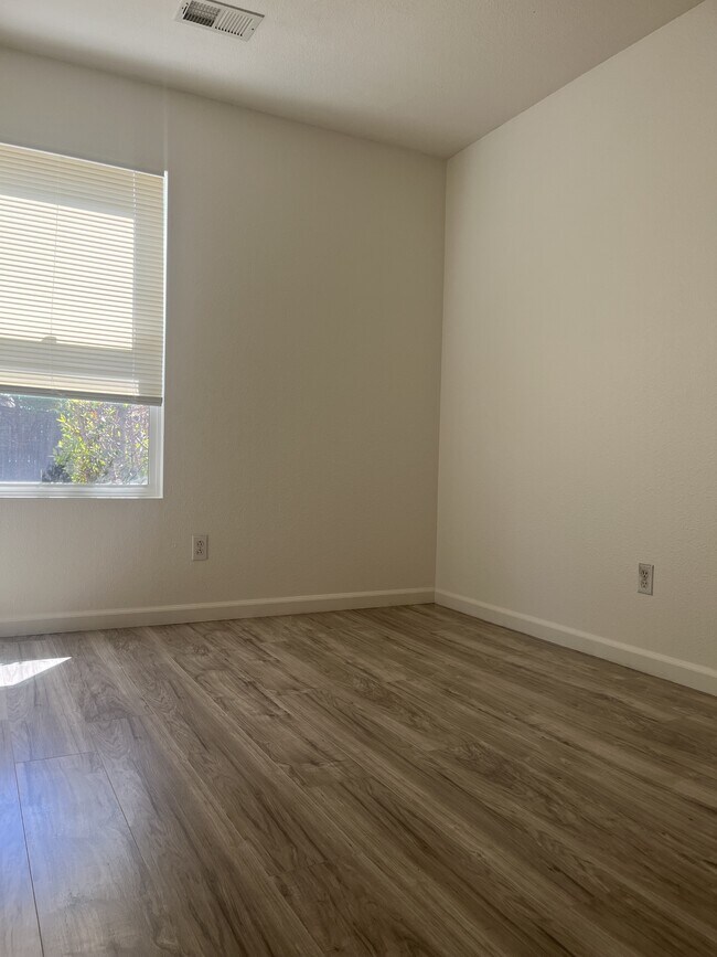 Building Photo - 1762 Bellis Ct