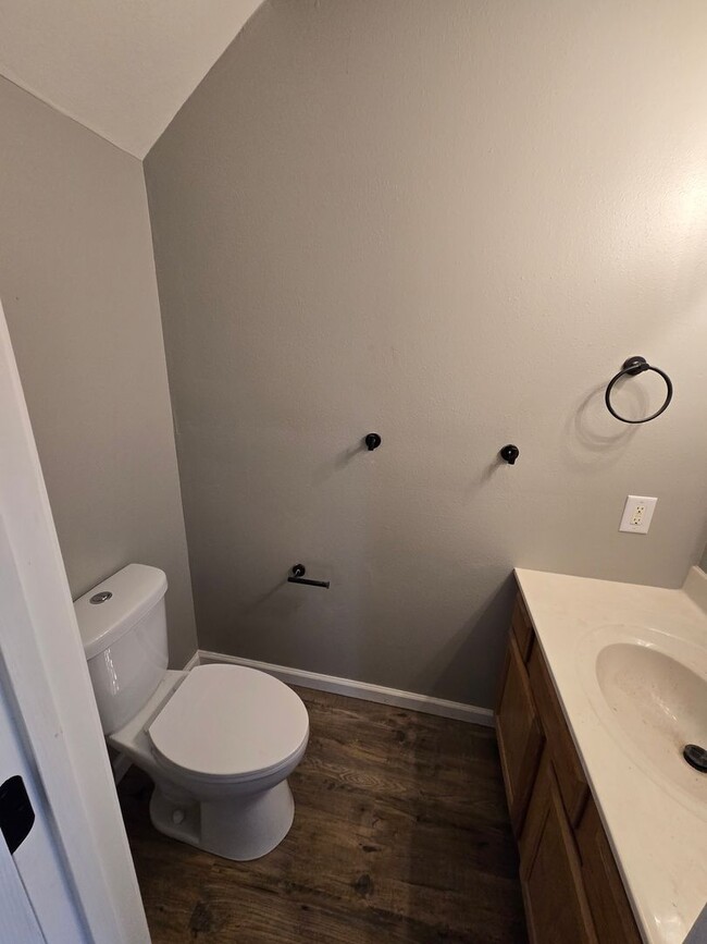 Building Photo - 3bd 1.5Ba Townhouse Farmington, MO