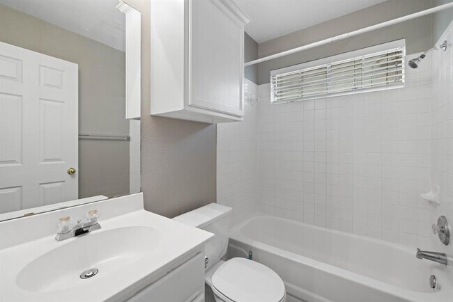 Building Photo - 523 Paso Fino Trail