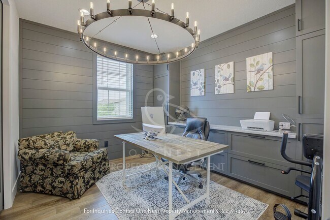 Building Photo - Upgraded Lincoln Crossing Oasis | Walking distance to MANY ammenities