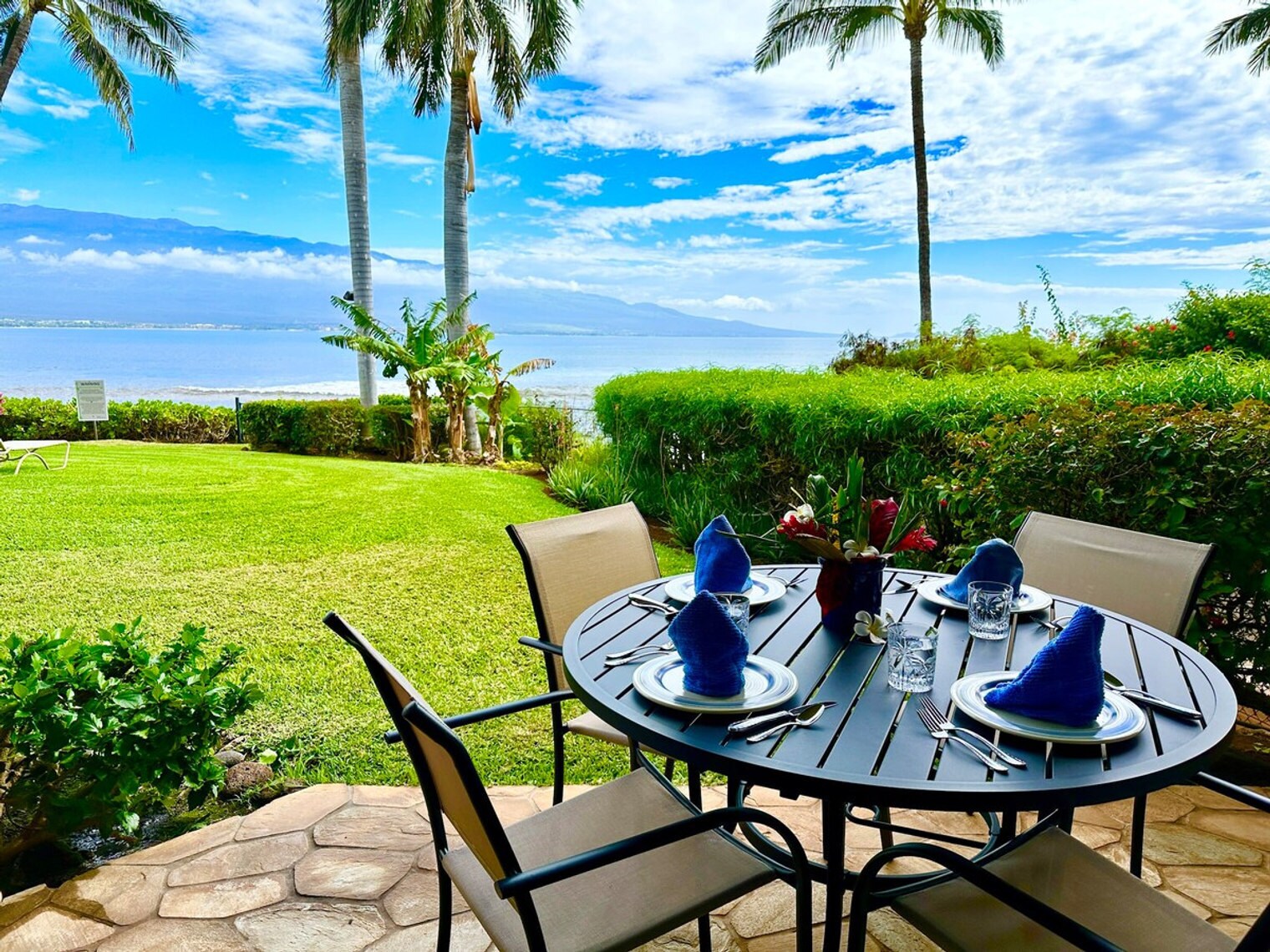 Building Photo - 190 Hauoli St