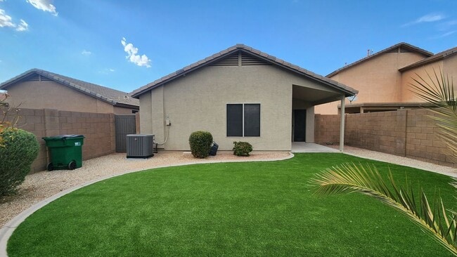 Building Photo - 42539 W Hillman Dr