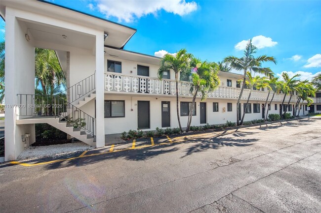 Building Photo - 1330 W 29th St