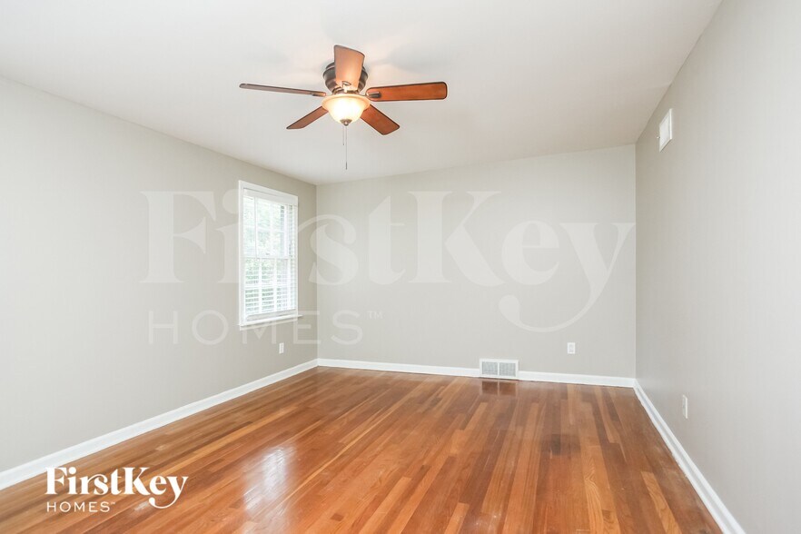 Building Photo - 5482 Timmons Ave