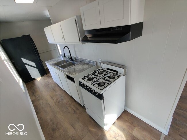 Building Photo - 106 W Pennsylvania St