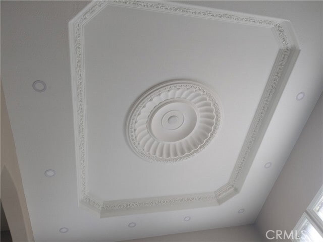 Building Photo - 820 N Justin Pl