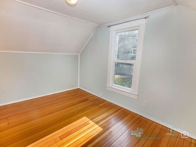 Building Photo - 3088 Felder rubs