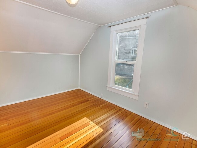 Building Photo - 3088 Harrison Ave