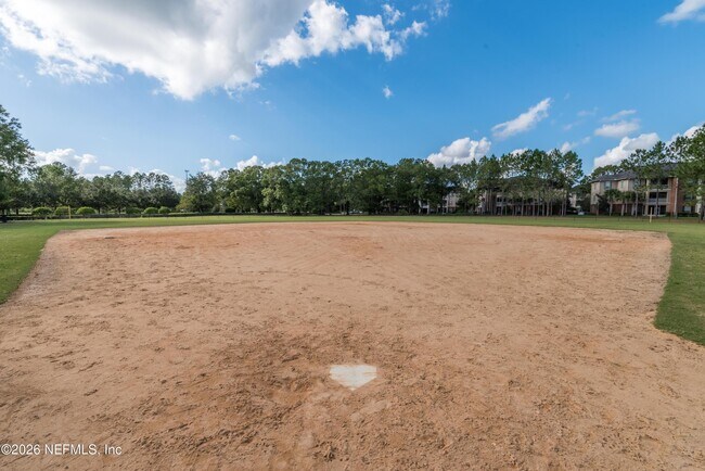 Building Photo - 3750 Silver Bluff Blvd