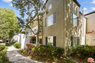 Building Photo - 24474 Valle Del Oro