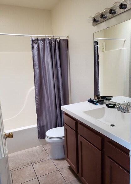 Bright upgraded bathrooms - 1517 E 8th St