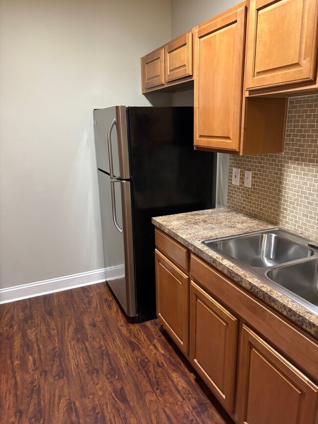 Building Photo - 3-Bedroom, 2-Bedroom Condo
